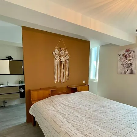 Les Pissenlits Centre Historique Saint-astier Apartment *